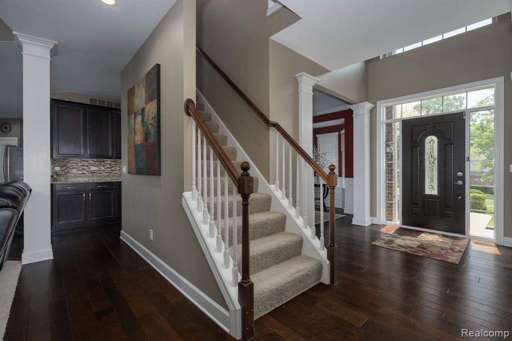 5657 GOLF POINTE Drive, Clarkston, MI 48348 — Photo 5
