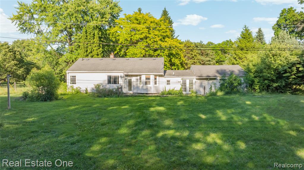 9585 N Eston Road, Clarkston, MI 48348 — Photo 54