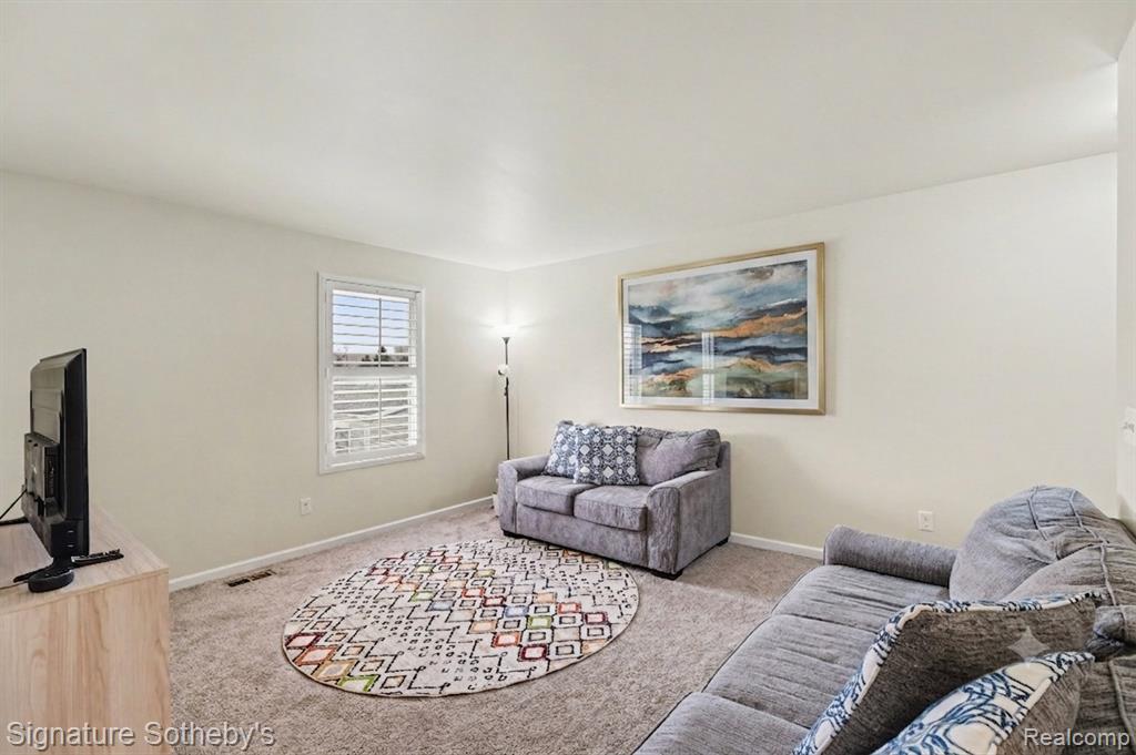 50419 Corey Avenue, Chesterfield, MI — Photo 10