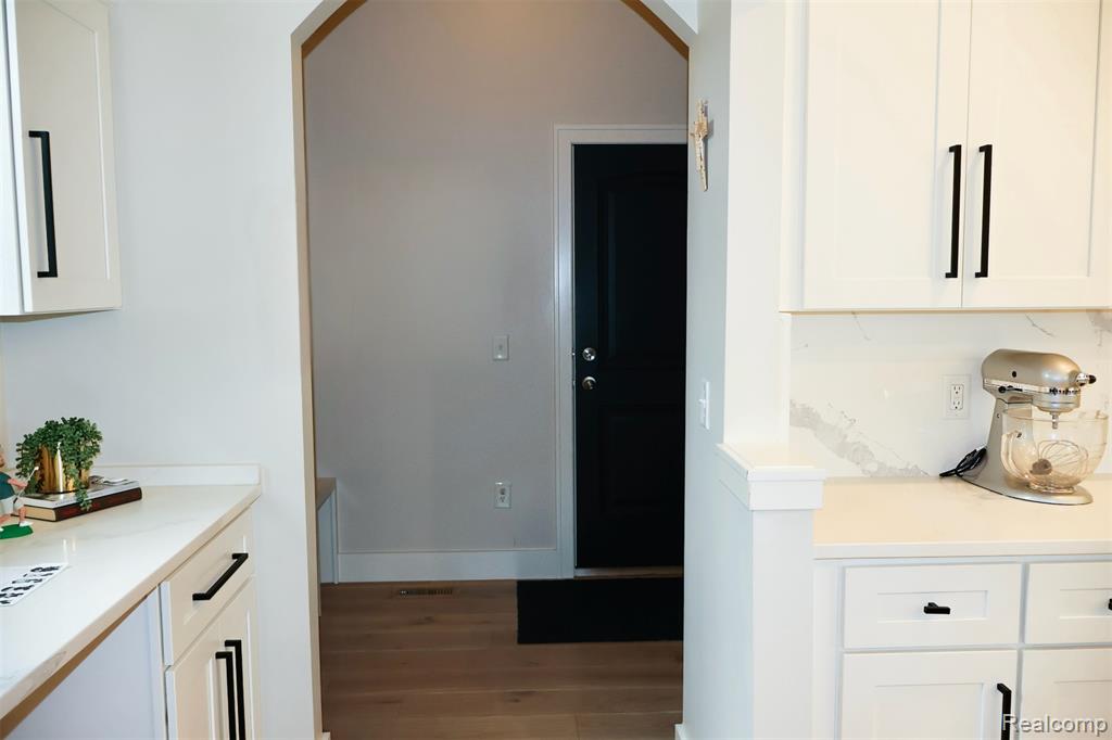 47221 Hidden Meadows Drive, Macomb, MI 48044 — Photo 14