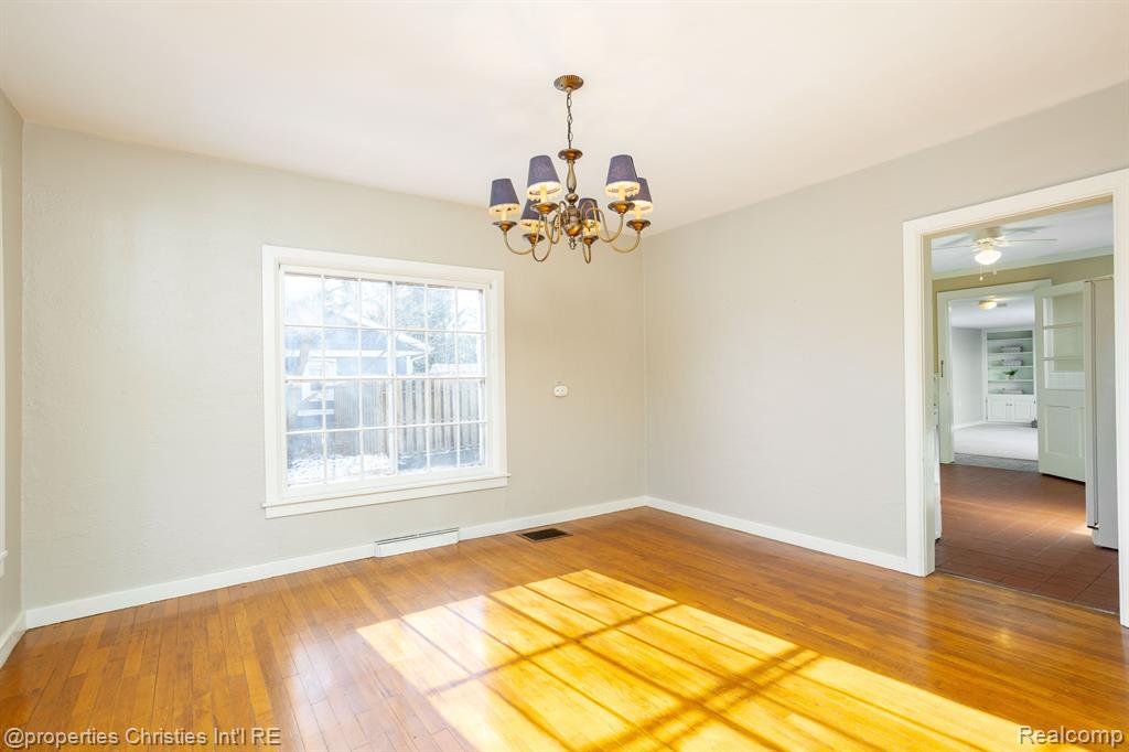 431 Cabinet Street, Milford, MI 48381 — Photo 8