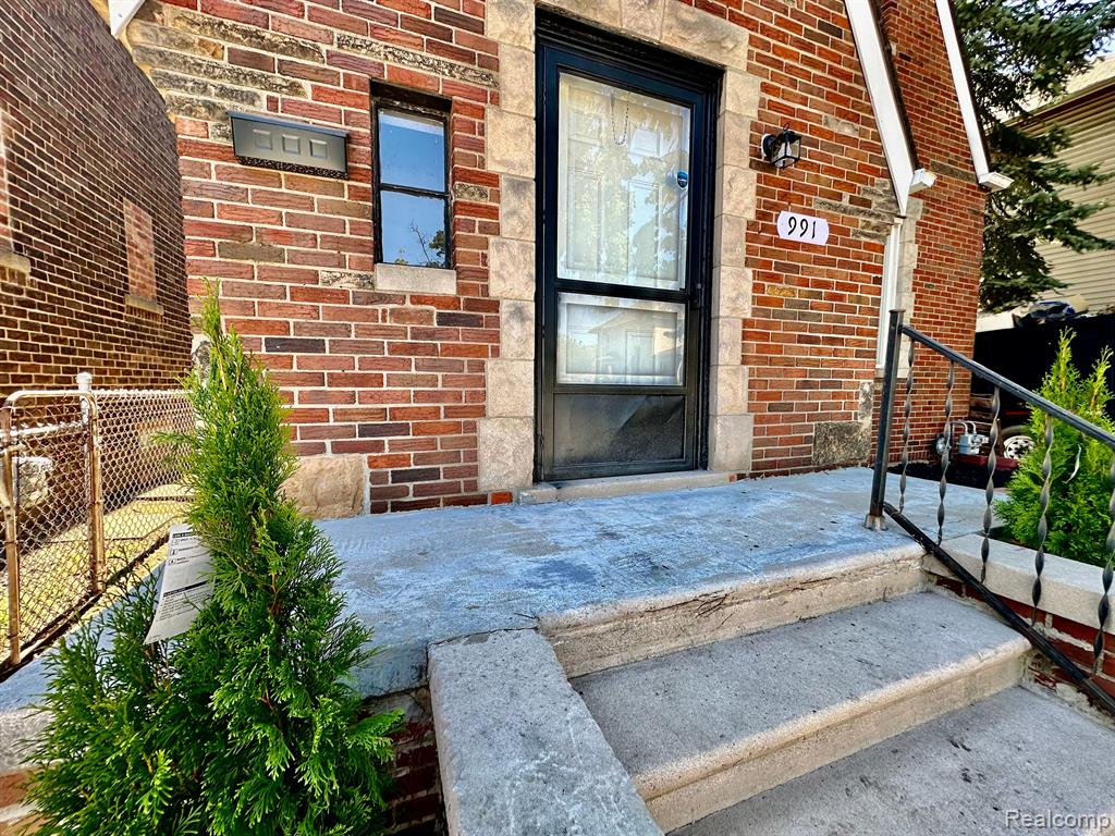 991 COOLIDGE, River Rouge, MI 48218 — Photo 3