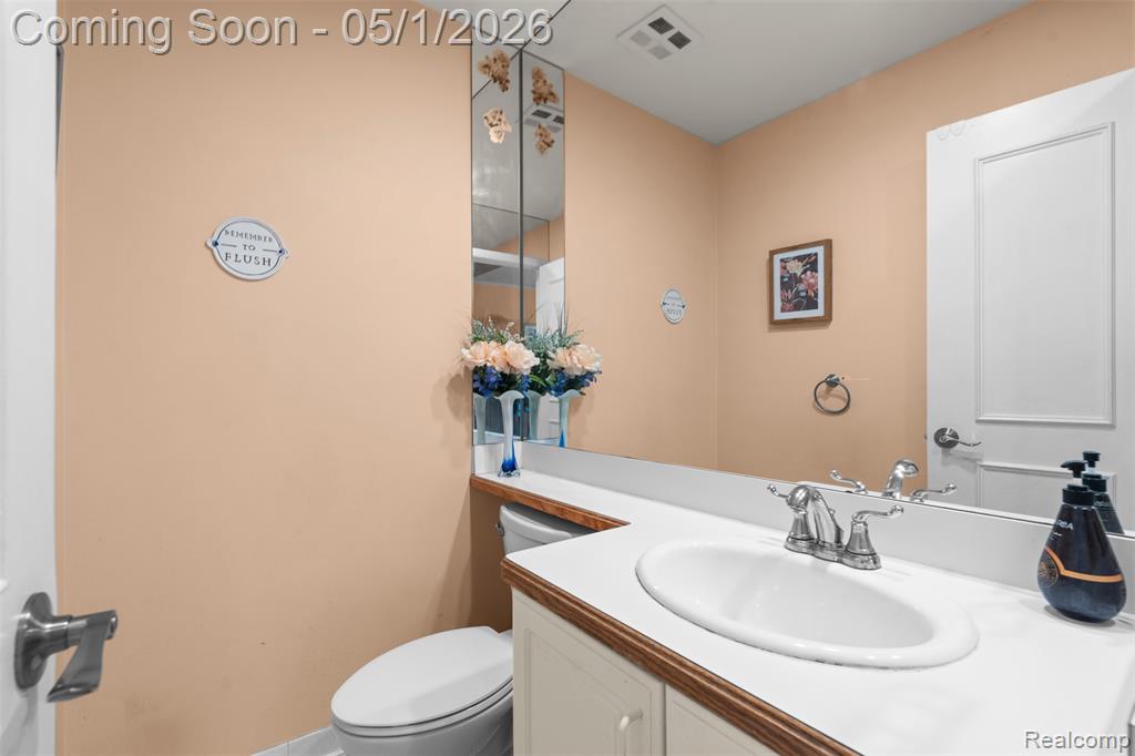 5686 Stratford Drive, West Bloomfield, MI — Photo 18