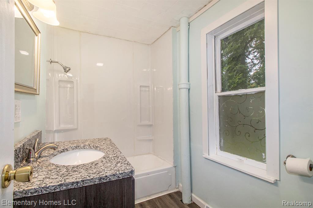 405 N Main Street, Imlay City, MI 48444 — Photo 11