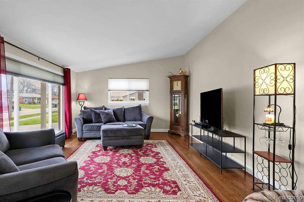 4010 MARK ORR Road, Royal Oak, MI 48073 — Photo 3