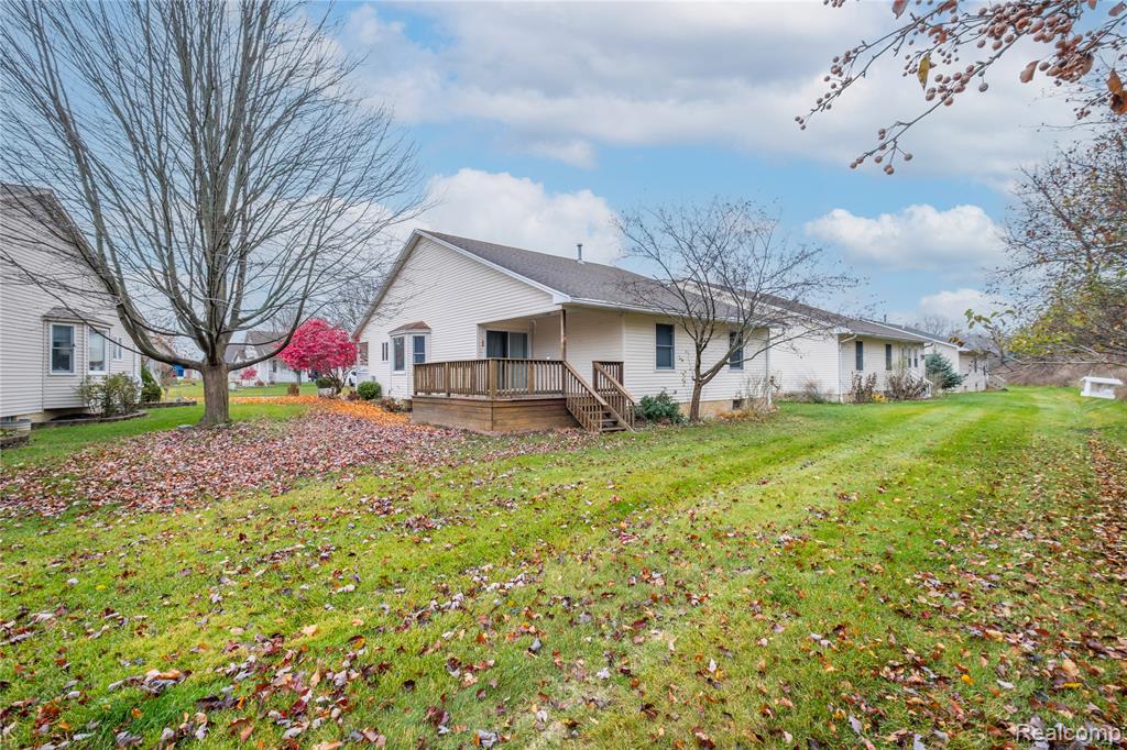 7352 Cross Creek Drive, Swartz Creek, MI 48473 — Photo 27