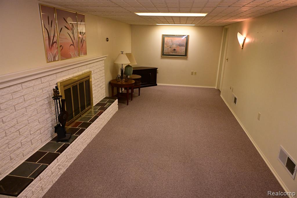 4160 MONTGOMERY Drive, Shelby Twp, MI 48316 — Photo 19