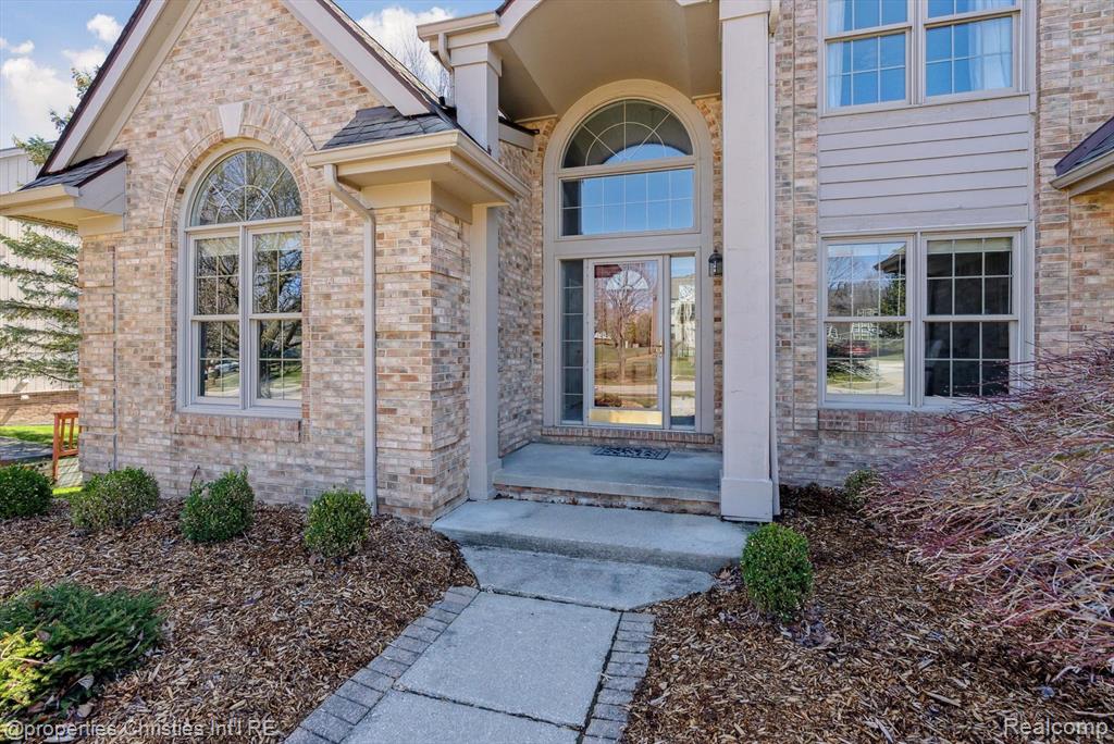 40611 PAISLEY Circle, Novi, MI 48377 — Photo 4