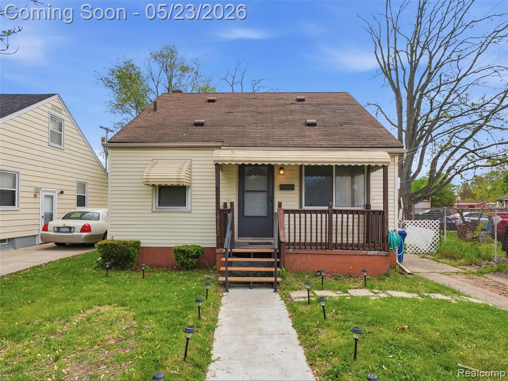 19132 Glenmore, Redford, MI 48240