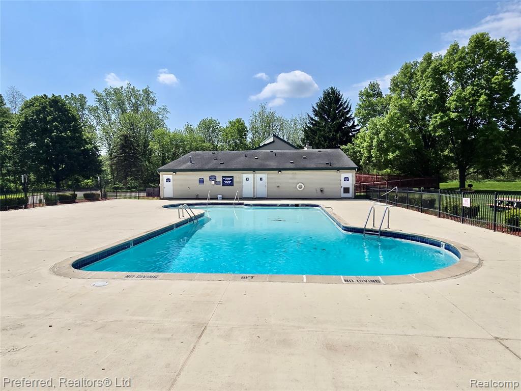 771 Clubhouse Drive, Ypsilanti, MI 48197 — Photo 3