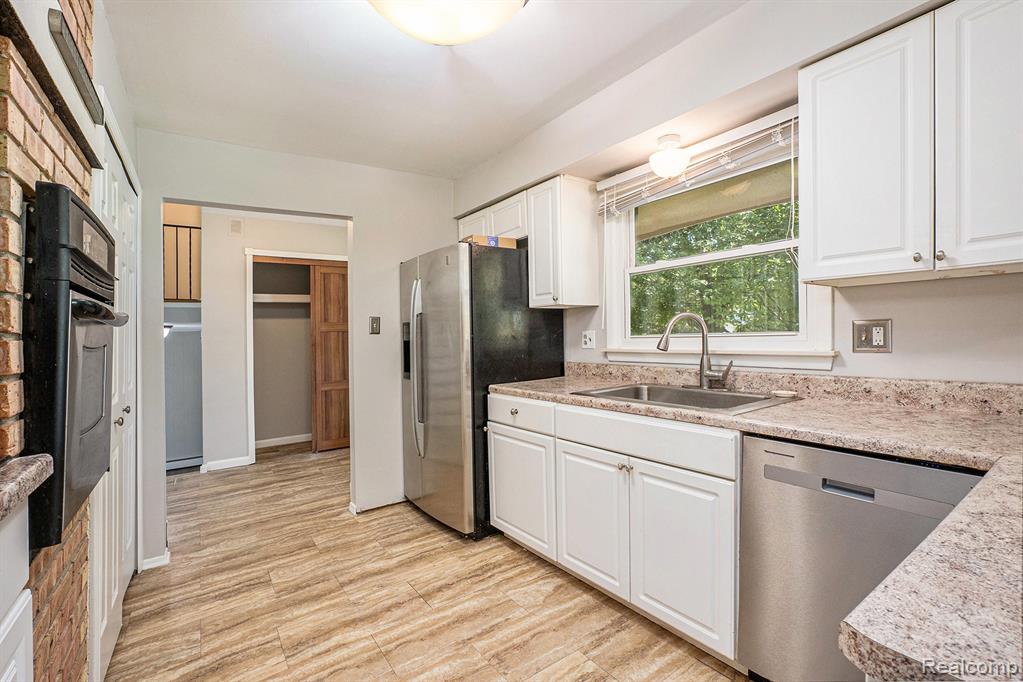 4516 Kevin Court, West Bloomfield, MI — Photo 14