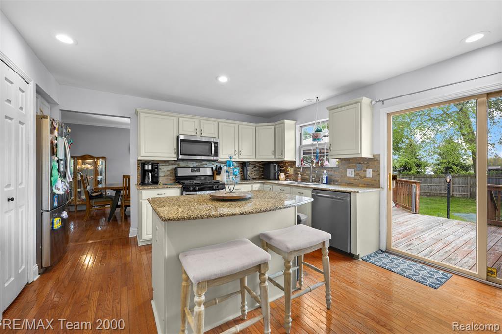 437 Light Tower Court, Belleville, MI 48111 — Photo 24