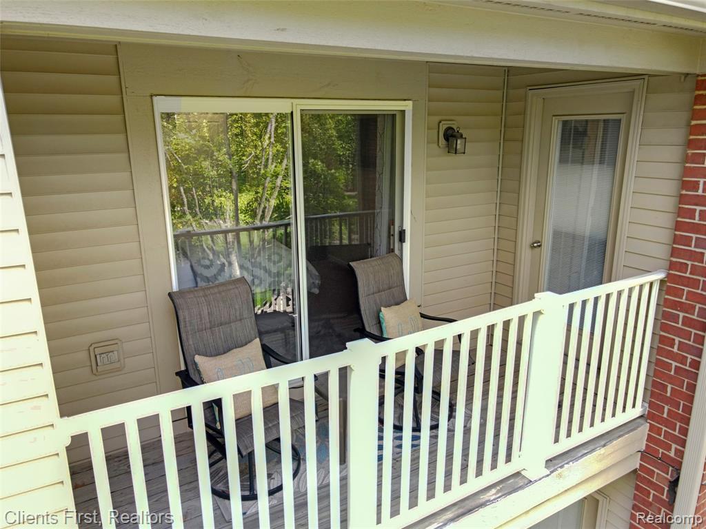 4208 Berkeley Avenue, Canton, MI 48188 — Photo 27