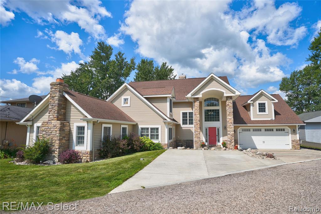 2420 NE Hylane Court, Grand Rapids, MI, 49505