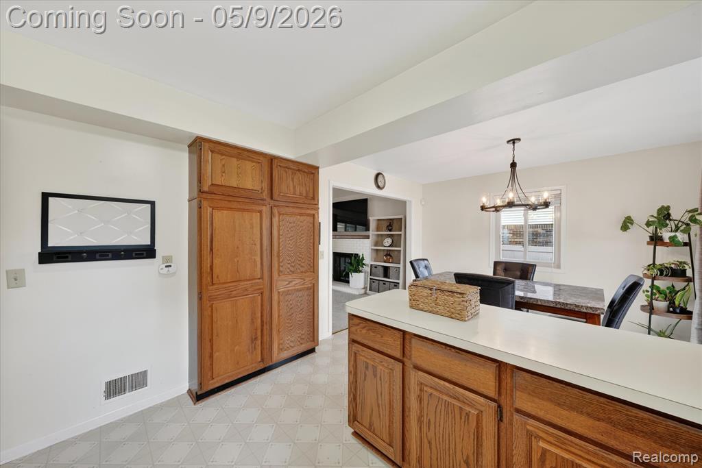 16621 Gatehouse Drive, Woodhaven, MI 48183 — Photo 15