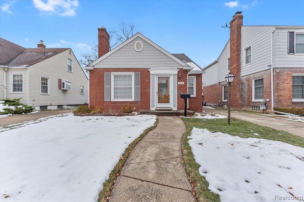 909 N Highland Street, Dearborn, MI 48128 — front exterior