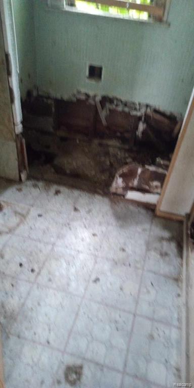 13832 PINEWOOD Street, Detroit, MI, 48205