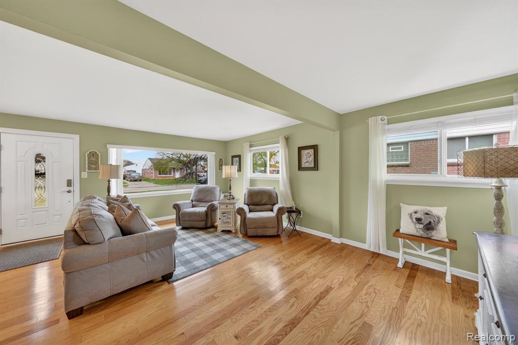 15675 Mulberry Street, Southgate, MI 48195 — Photo 14