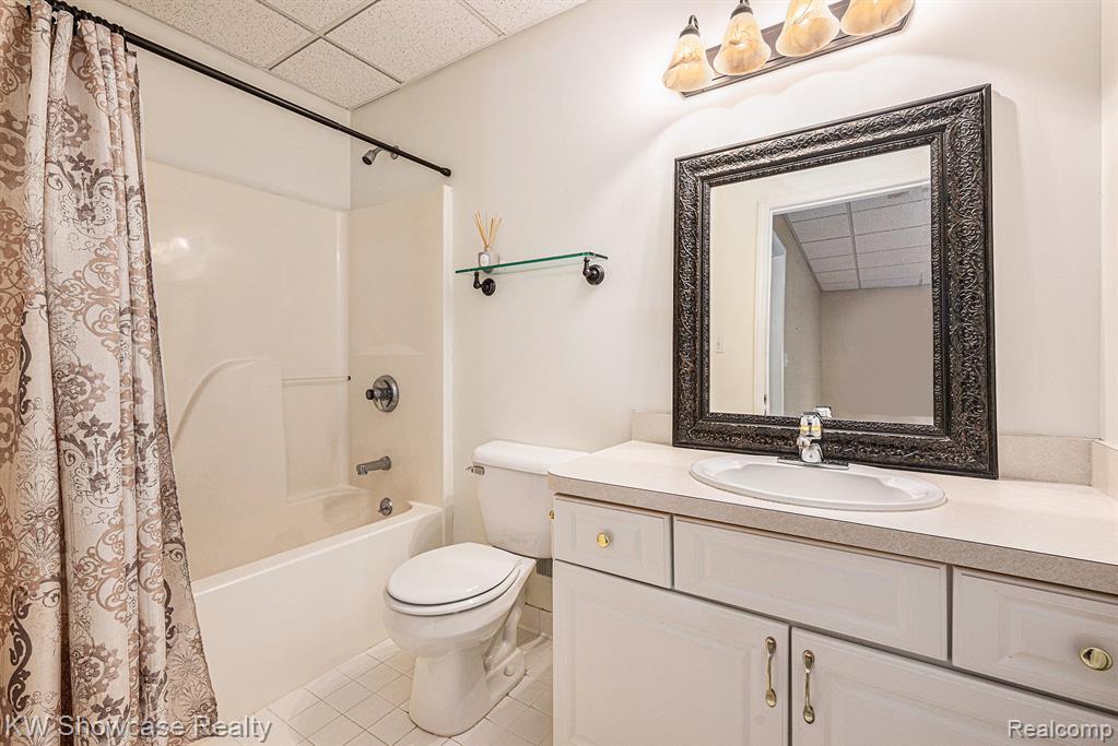 6060 Rosewood Parkway, White Lake, MI 48383 — Photo 20
