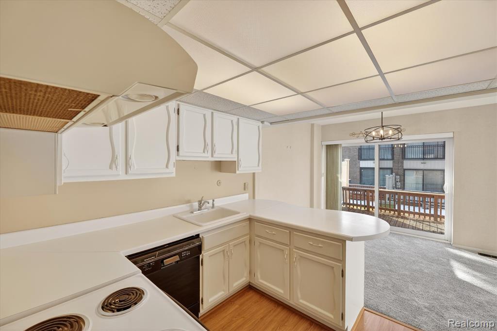 18268 University Park Drive, Livonia, MI, 48152