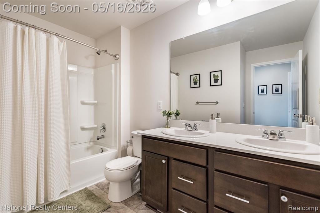 257 Sandhill Court, White Lake, MI — Photo 23