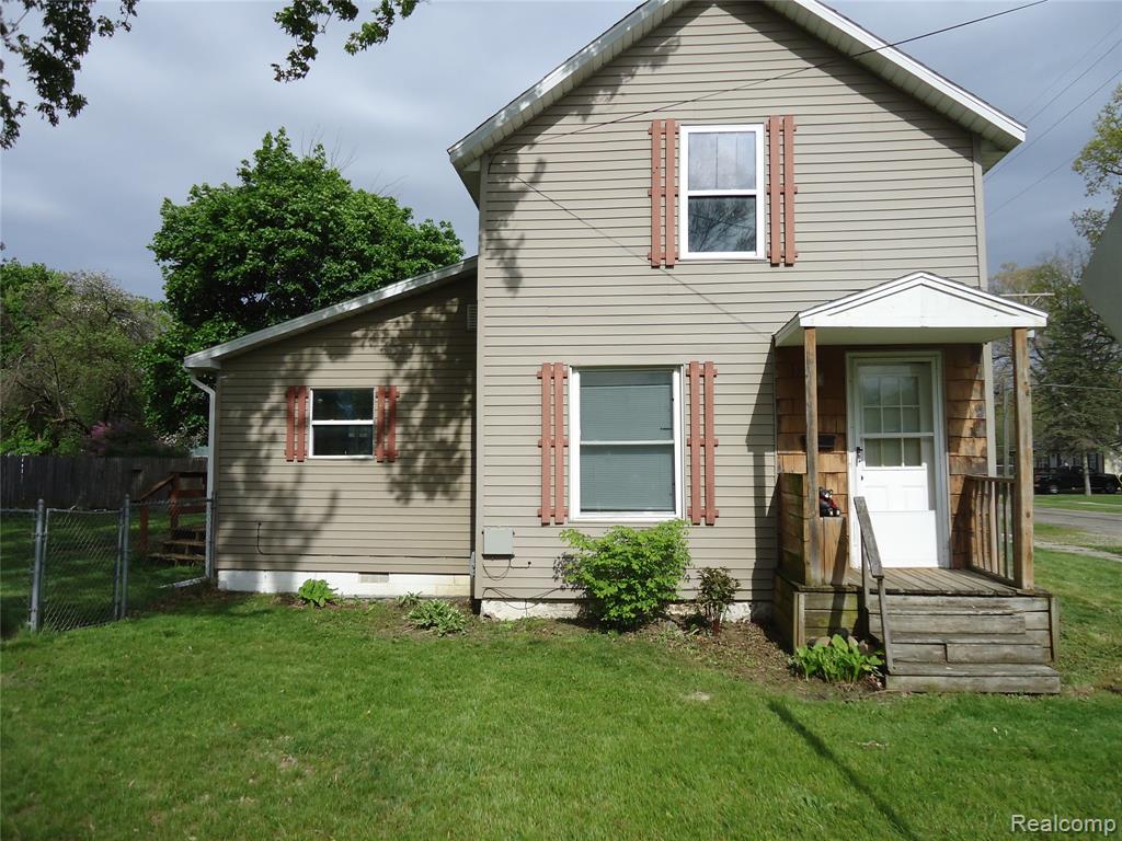 304 Williamette Avenue, Alma, MI 48801 — front exterior