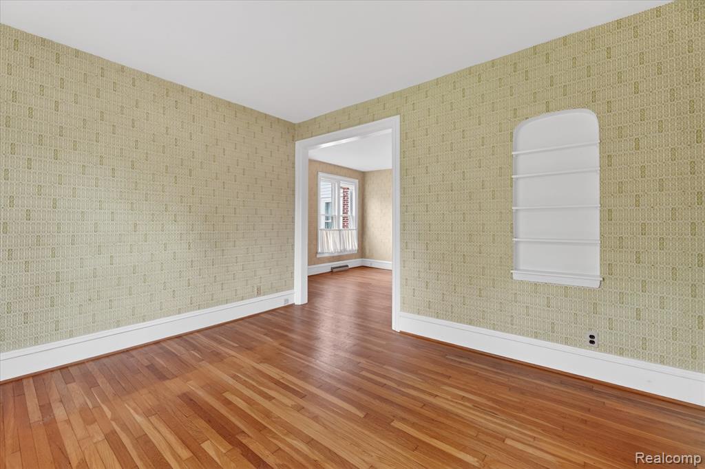 516 W Washington Street, Howell, MI 48843 — Photo 5