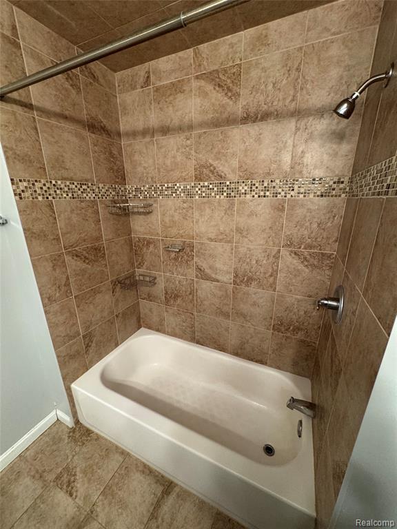 4162 Cypress Drive, Troy, MI 48085 — Photo 16