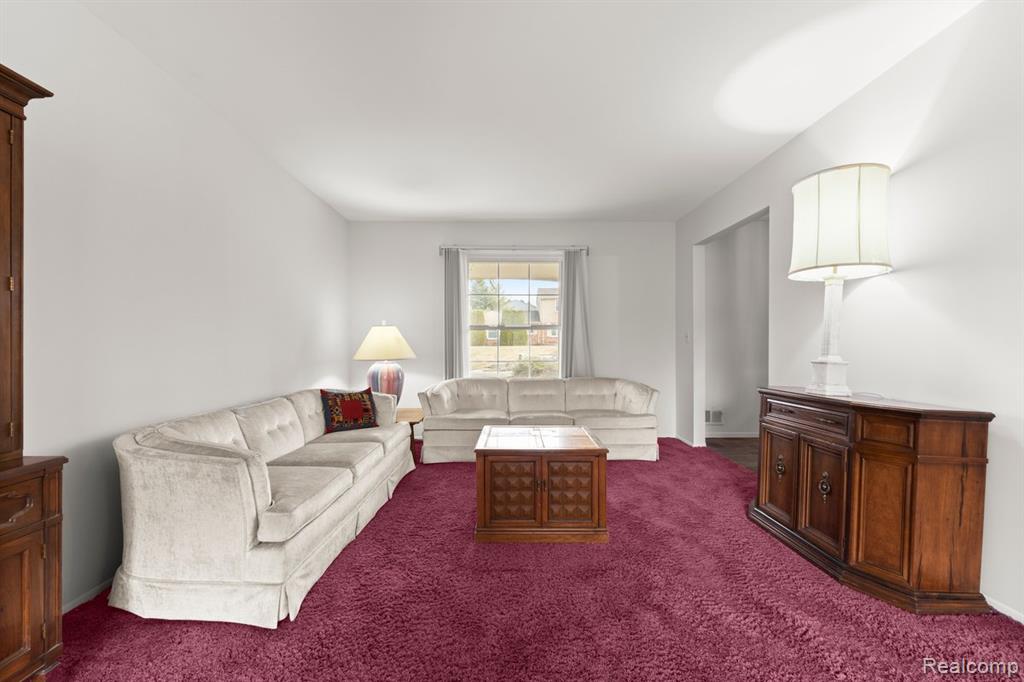5634 Stratford Drive, West Bloomfield, MI — Photo 8