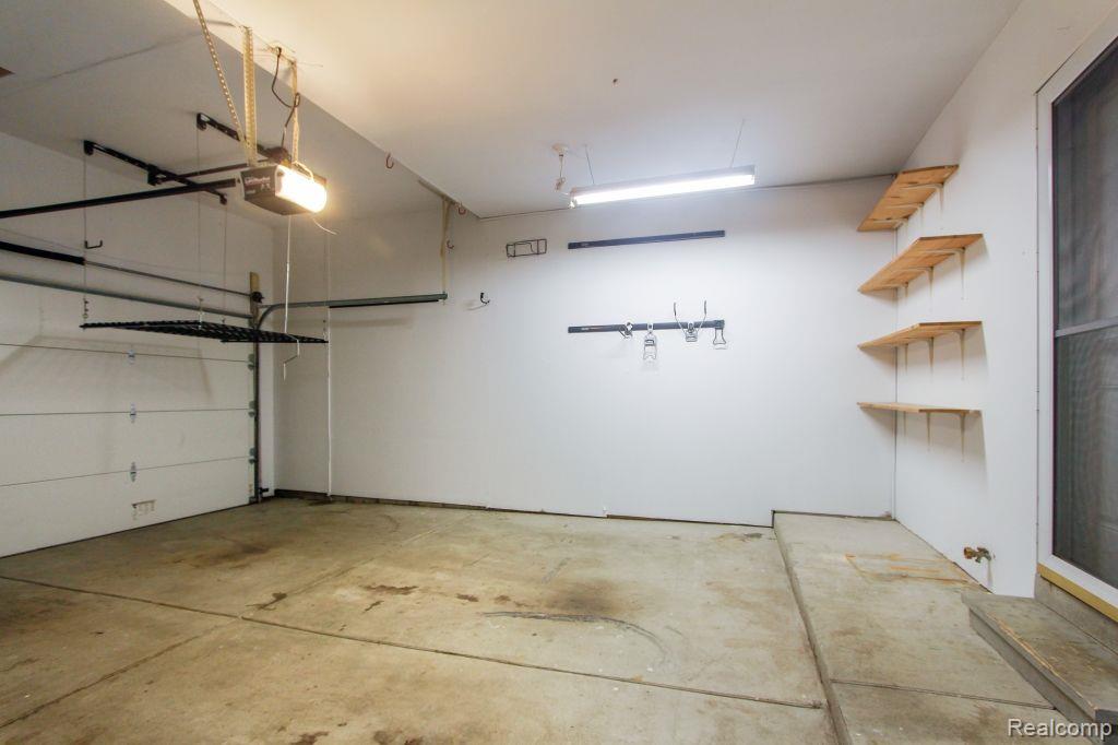 42985 RIVER BEND Drive, Plymouth, MI 48170 — Photo 30