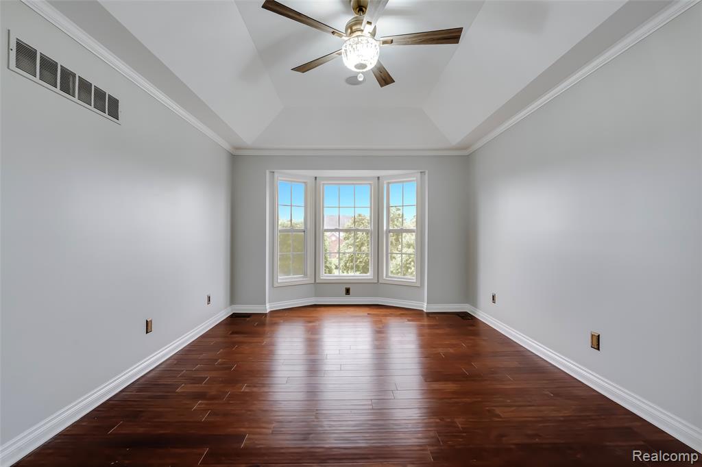6330 Sadie Lane, Belleville, MI 48111 — Photo 38