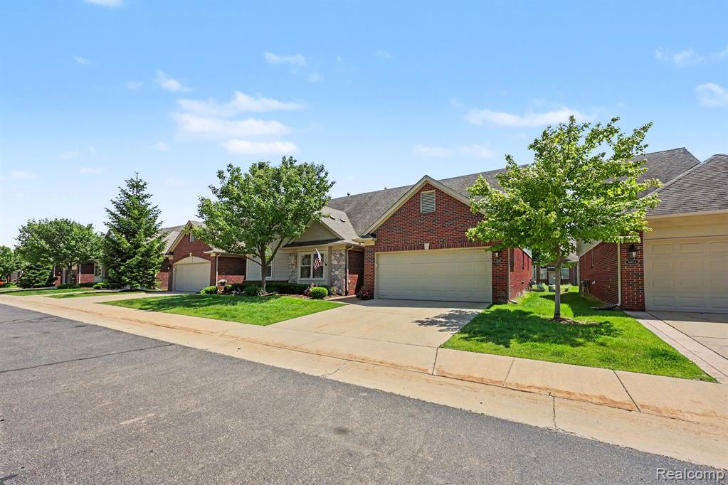 6670 Lexington Avenue S, Shelby Twp, MI 48317 — Photo 4