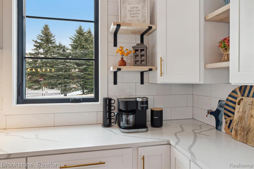 6245 W HIGGINS LAKE Drive, Roscommon, MI 48653 — Photo 15
