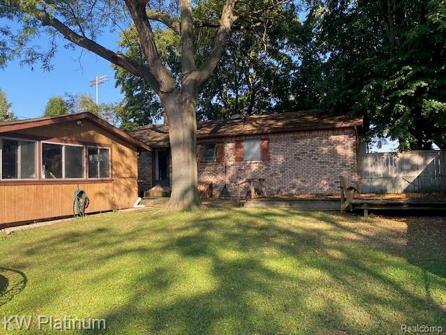 558 Myrtlewood Street, Marysville, MI 48040 — Photo 19