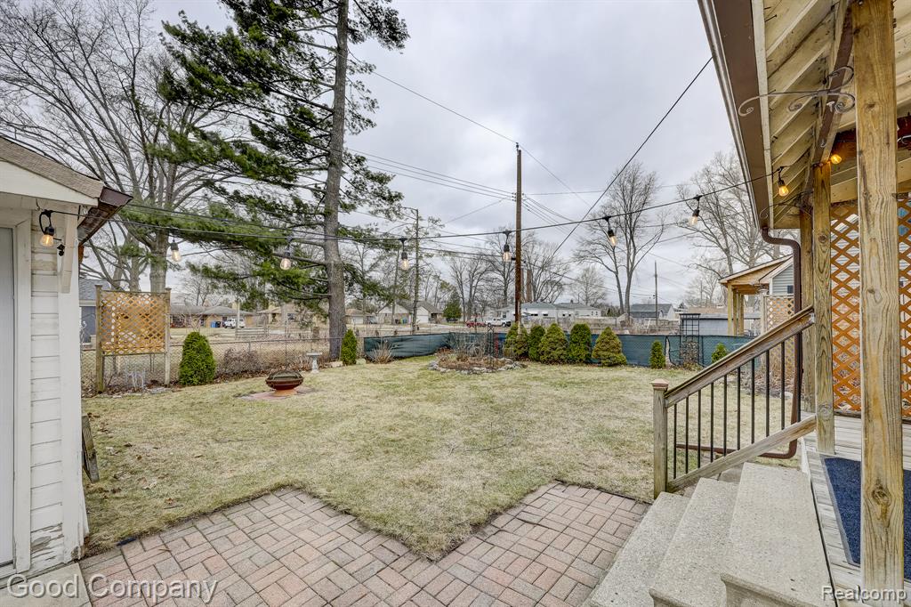 29329 Tawas Street, Madison Heights, MI 48071 — Photo 41