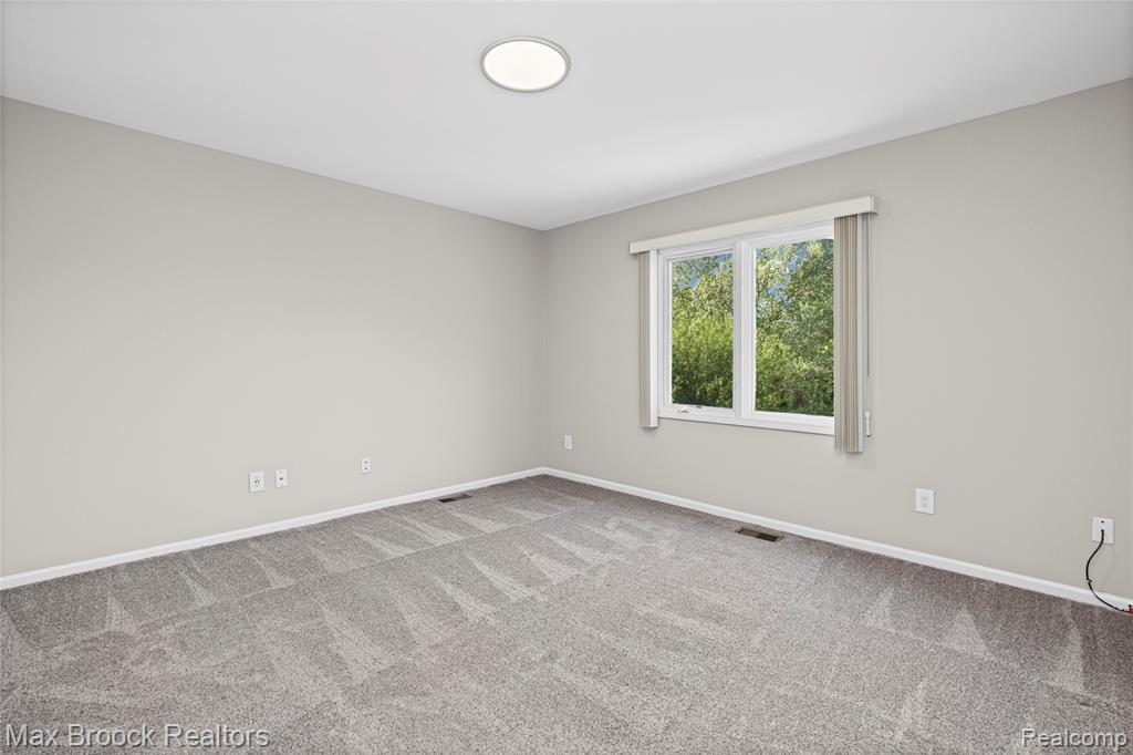 6664 Apple Blossom Trail, West Bloomfield, MI — Photo 50