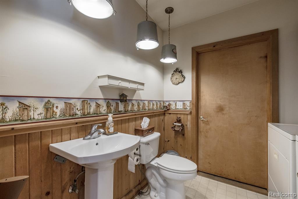 7283 Vanderploeg Lane, Imlay City, MI 48444 — Photo 24