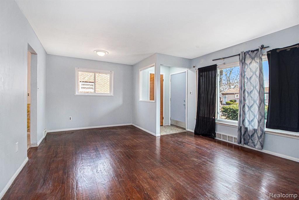 724 Western, Inkster, MI 48141 — Photo 3