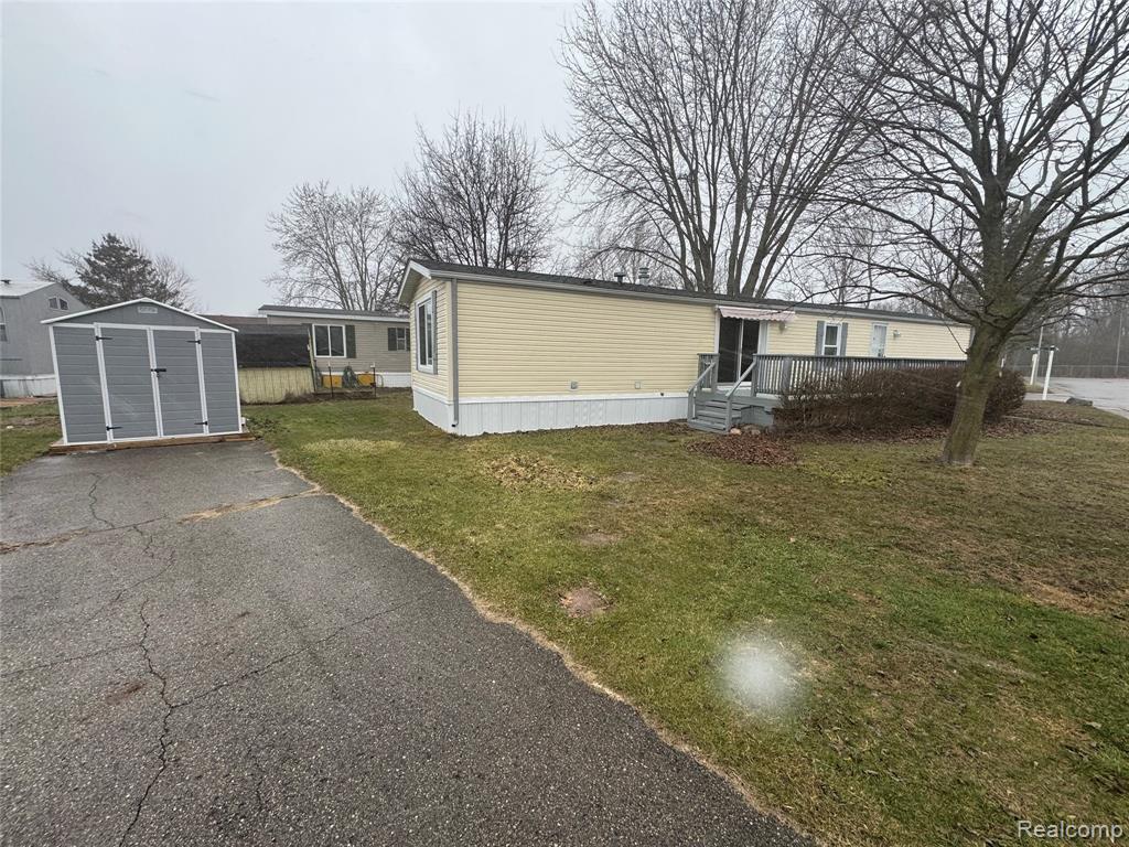 61 Beejay Dr, Lansing, MI 48906 — Photo 2