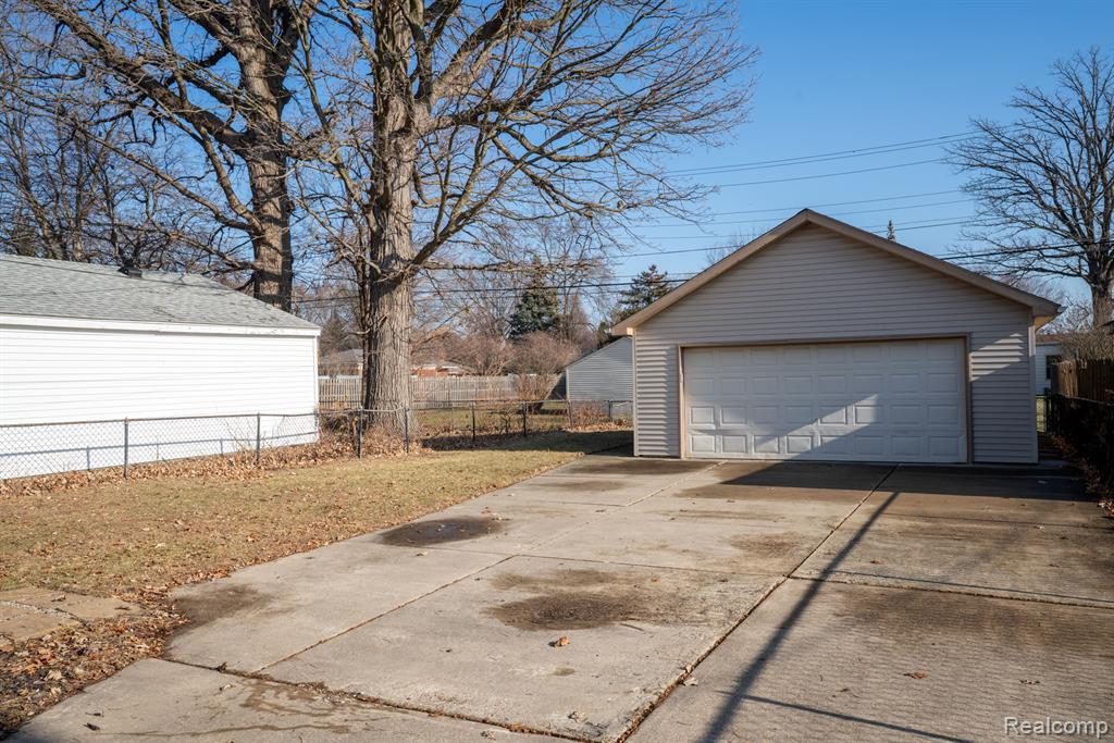 4205 Harding Street, Dearborn Heights, MI 48125 — Photo 4