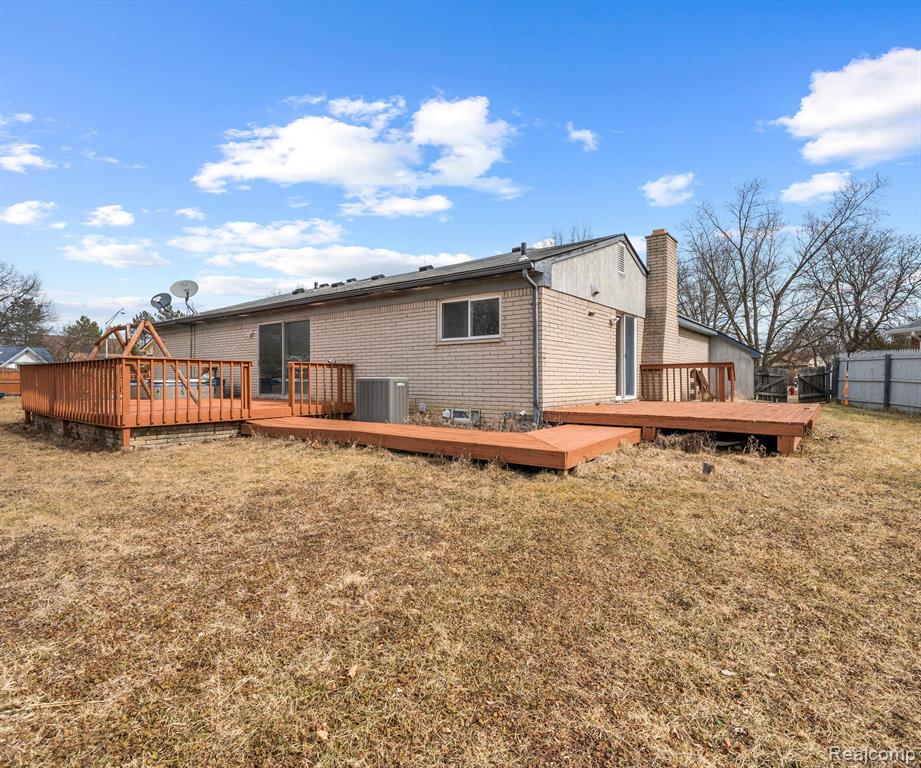 44359 REGIS, Canton, MI 48187 — Photo 49