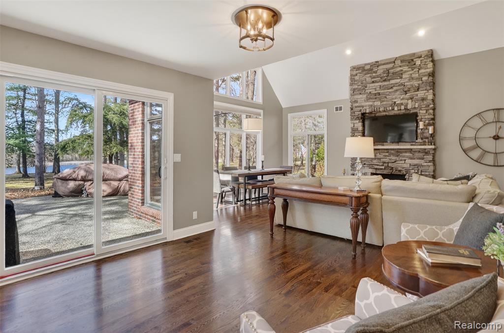 92 Kirksway Lane, Lake Orion, MI 48362 — Photo 19