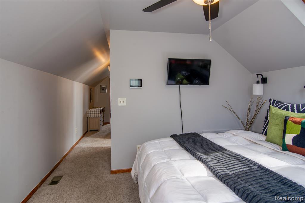 10855 Kingston Avenue, Huntington Woods, MI — Photo 25
