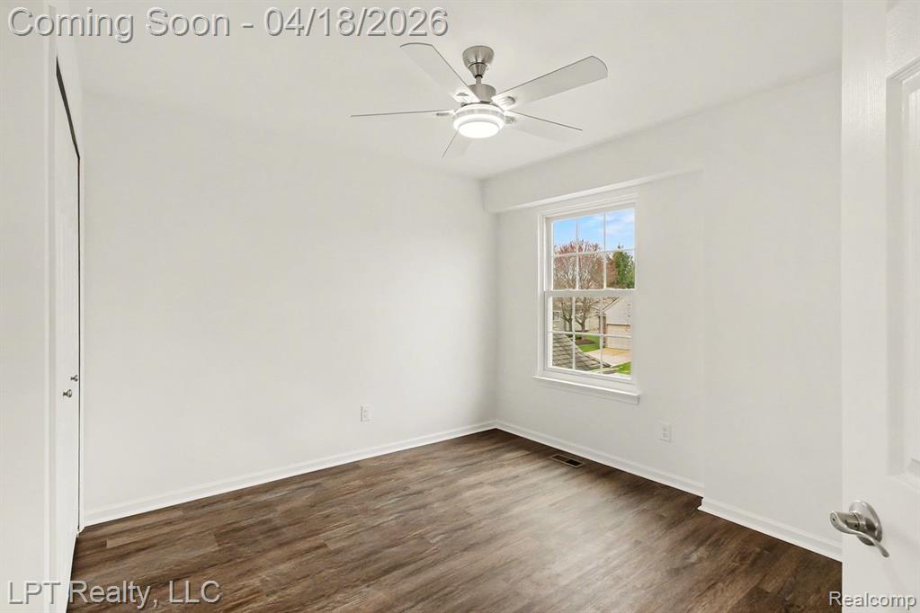 360 Newberry Lane, Howell, MI 48843 — Photo 14