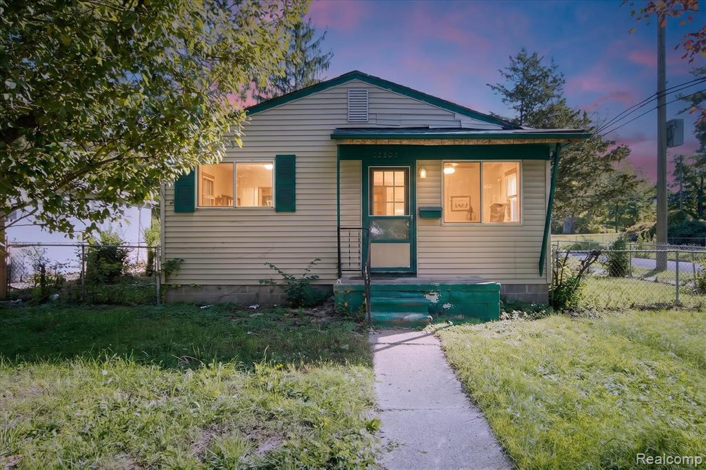 16800 Wormer Street, Detroit, MI 48219
