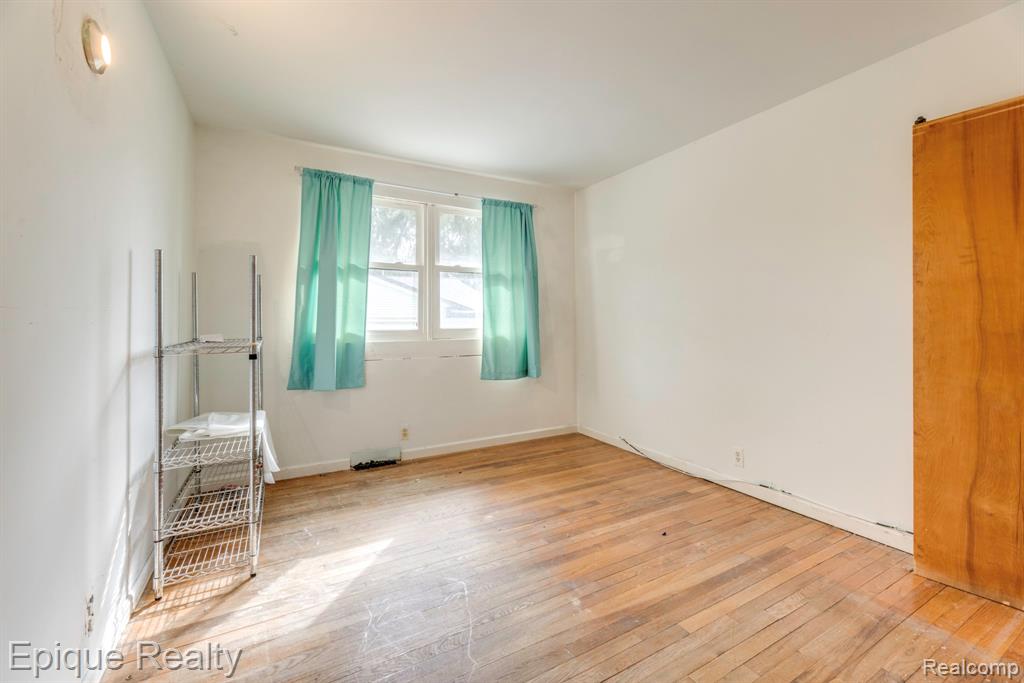 4404 N River Road, Fort Gratiot, MI 48059 — Photo 7
