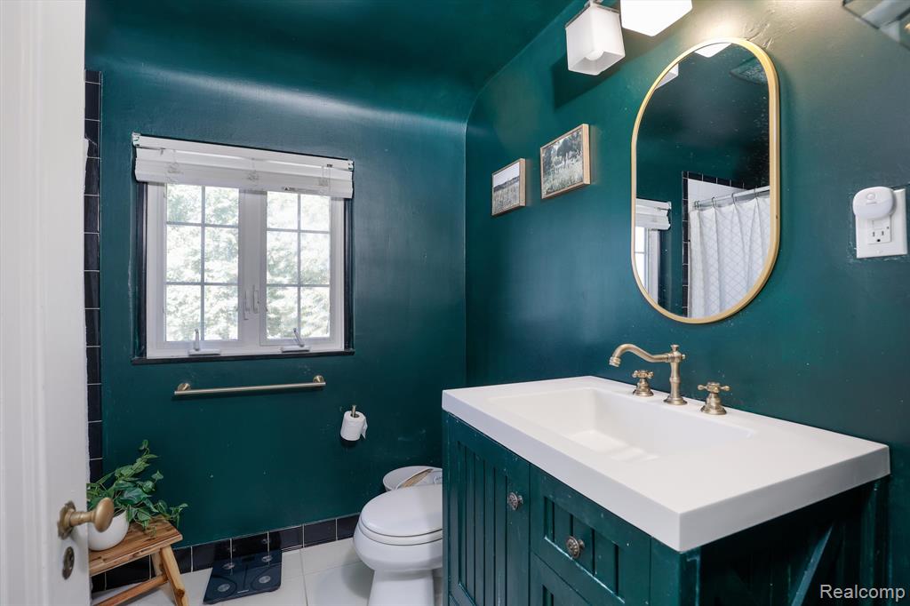 479 CLOVERLY Road, Grosse Pointe Farms, MI 48236 — Photo 19