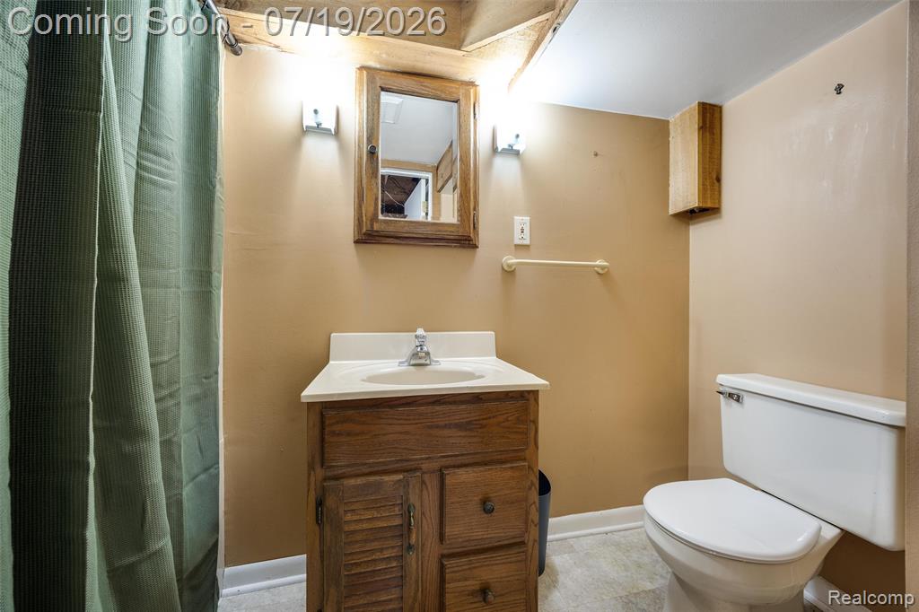 4174 Bunker Avenue, West Bloomfield, MI 48323 — Photo 22
