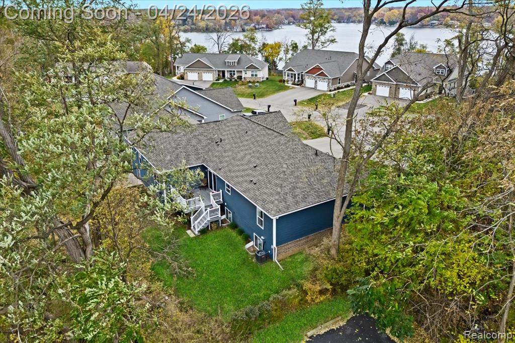 5860 Scenic Bluff Drive, Brighton, MI 48116 — Photo 26