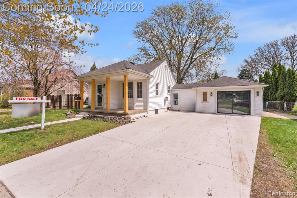 6964 Nightingale Street, Dearborn Heights, MI 48127 — Photo 7